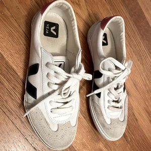 Used Veja Canvas Sneakers Size 6
